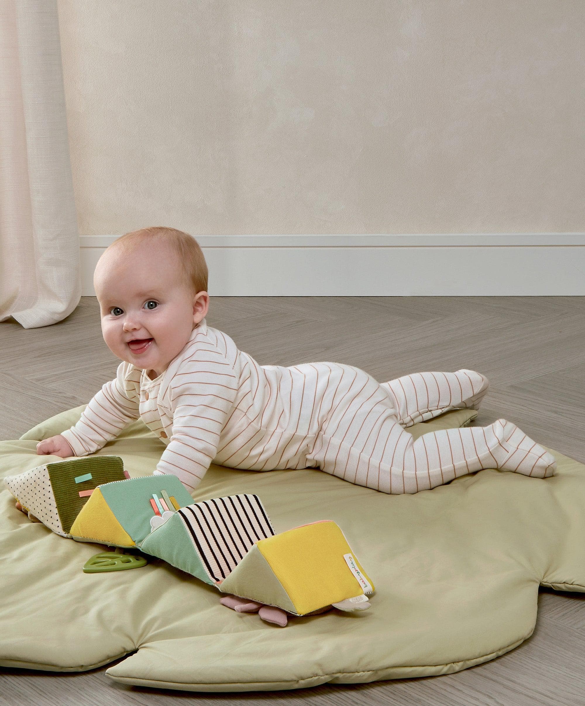 Folding Activity Cube - Image 3