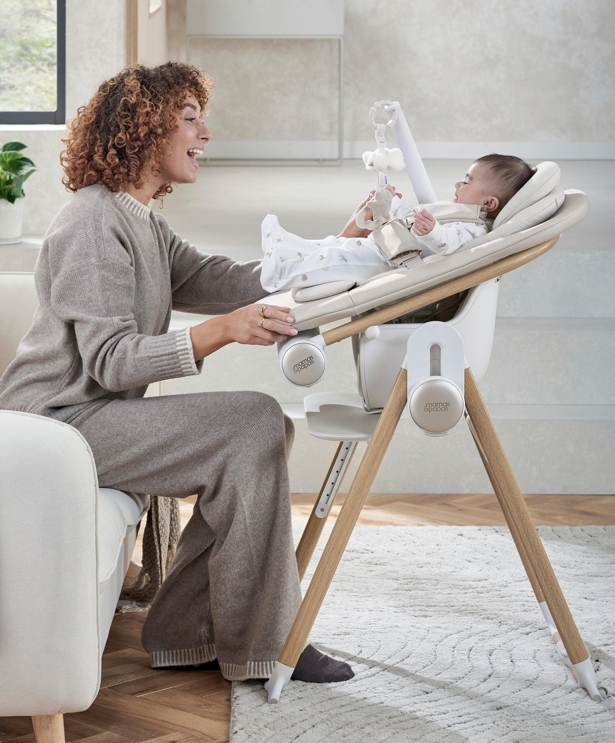 Eno Highchair, Bouncer & Cushion Complete Bundle - Cashmere with free feeding set - Image 3
