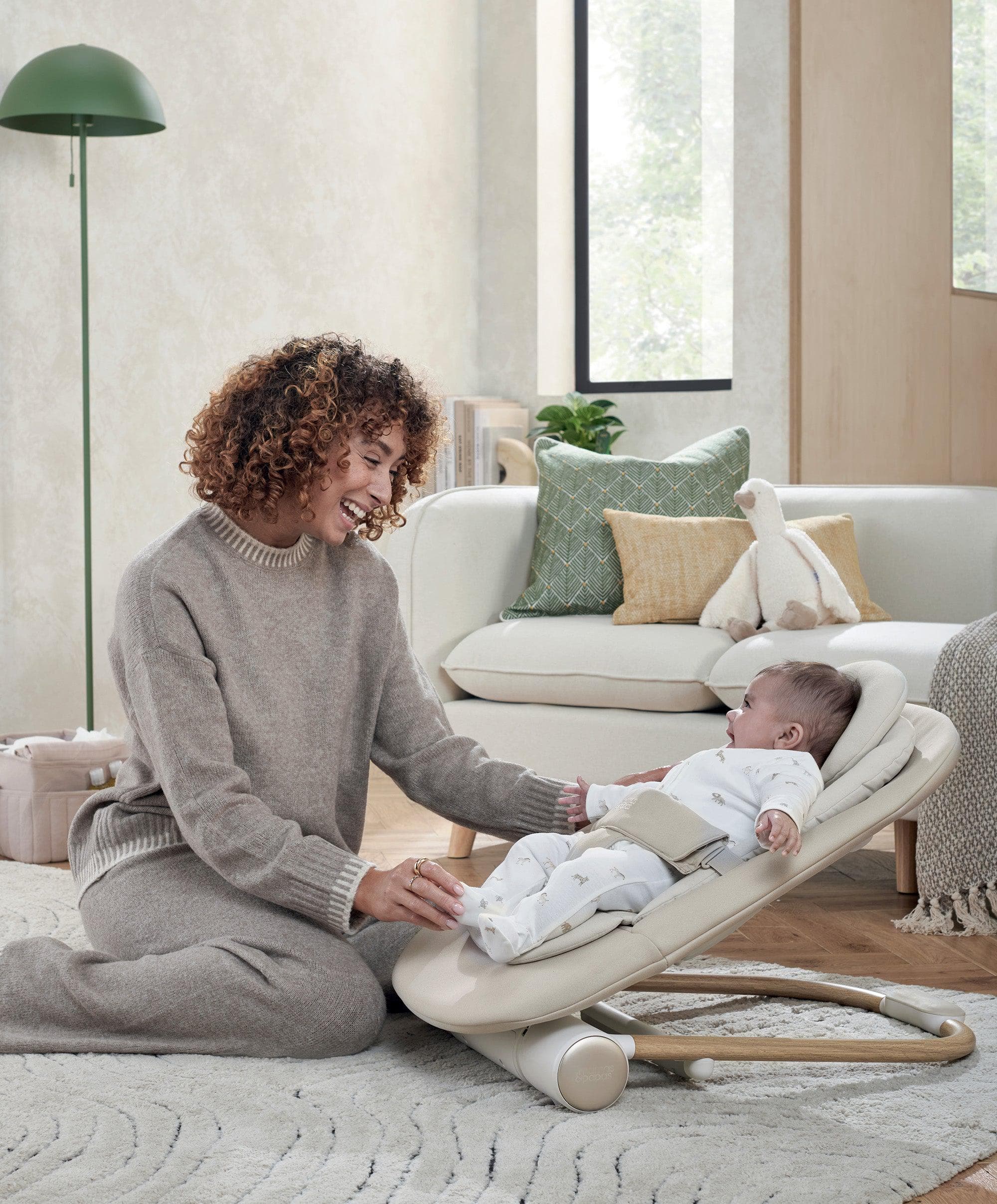 Eno Highchair, Bouncer & Cushion Complete Bundle - Cashmere with free feeding set - Image 4