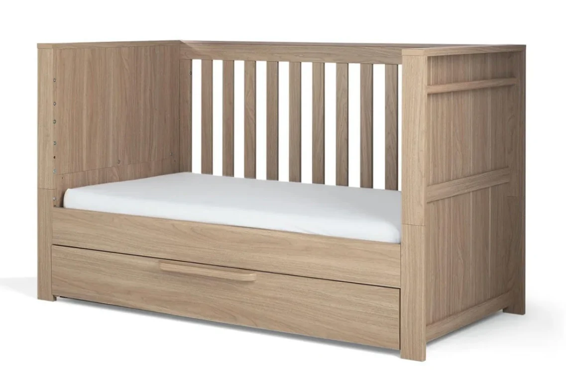 Franklin Dresser Changer - Light Oak - Image 10