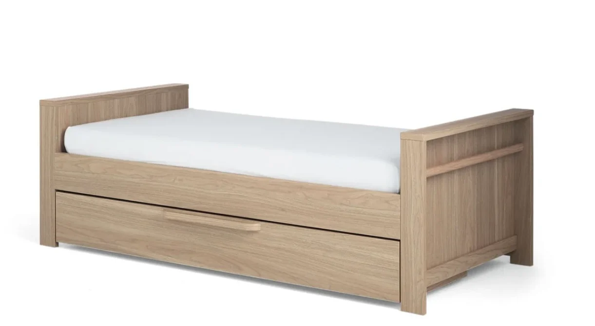 Franklin Dresser Changer - Light Oak - Image 11