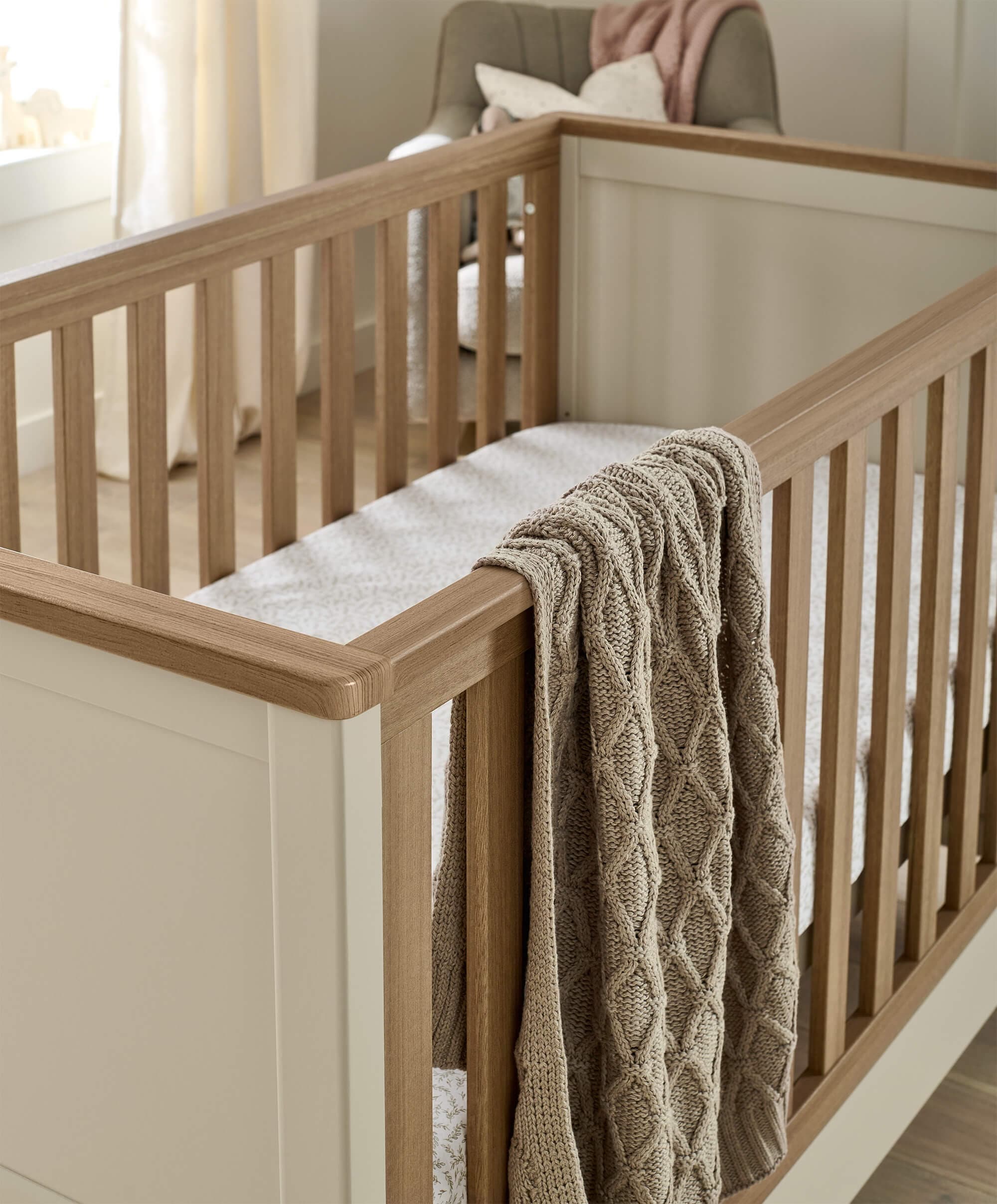 Harwell Cashmere 5 Piece Set with Cotbed, Dresser Changer, Mattress, Fitted Sheets & Mattress Protector - Image 4