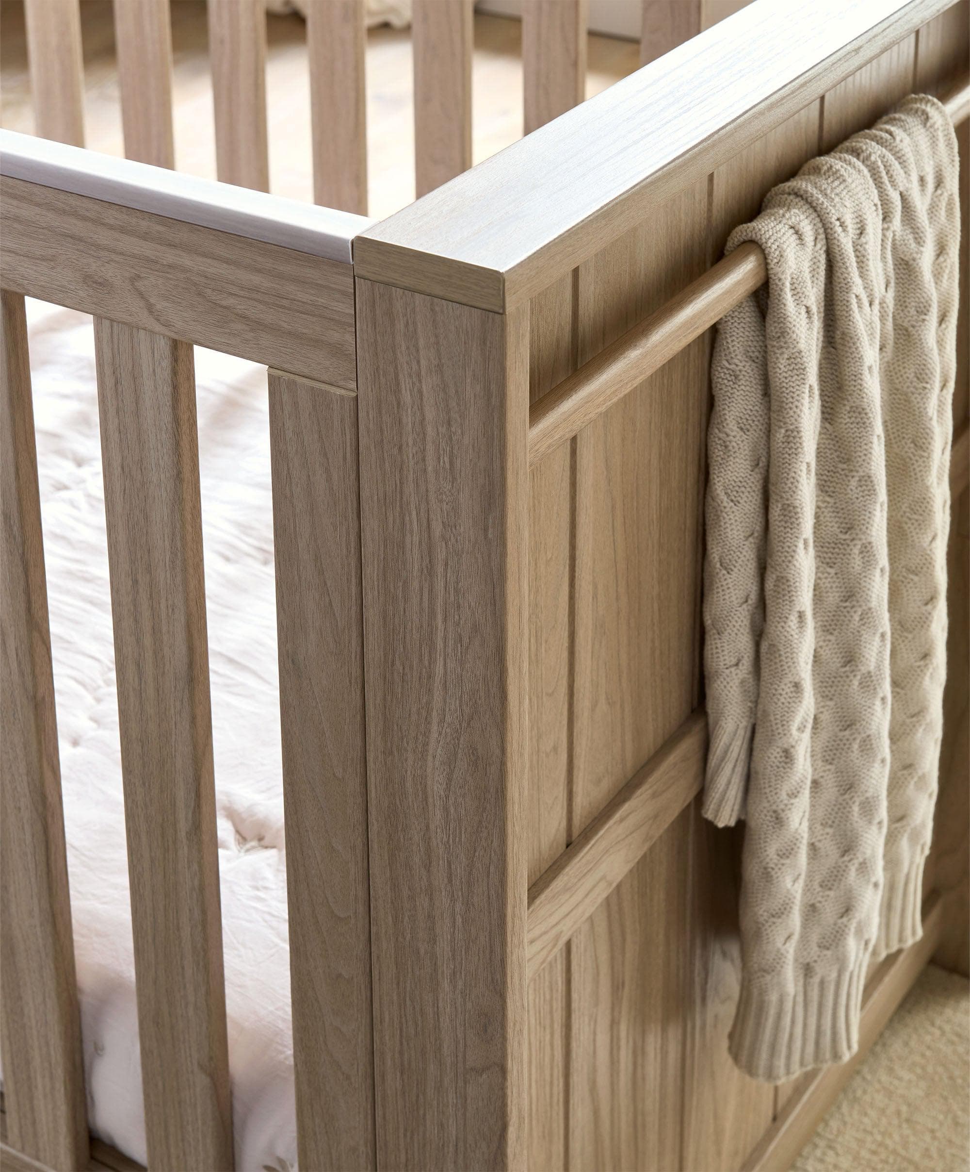 Franklin Cotbed Set With Essential Spring Cotbed Mattress (5 Pieces) - Light oak - Image 5