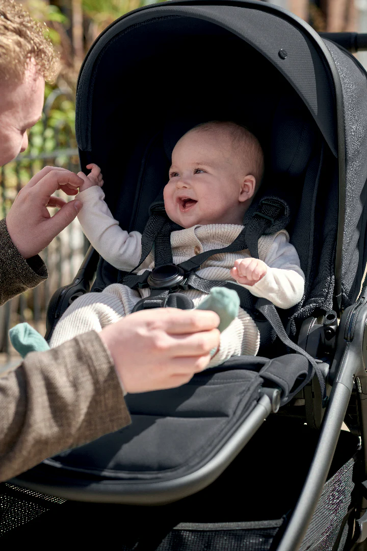Ocarro2 All -Terrain Pram 3pc Bundle (Frame, Seat and Carrycot) - Eclipse Black with FREE TRAVEL STROLLER - Image 3