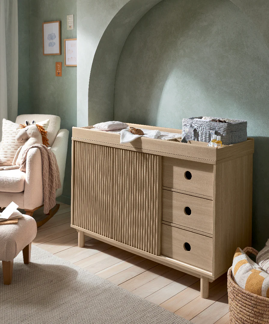 Oska Cotbed & 3 drawer WIDE Dresser Bundle (5 Pieces) - Oak (Pre order for end August) - Image 3